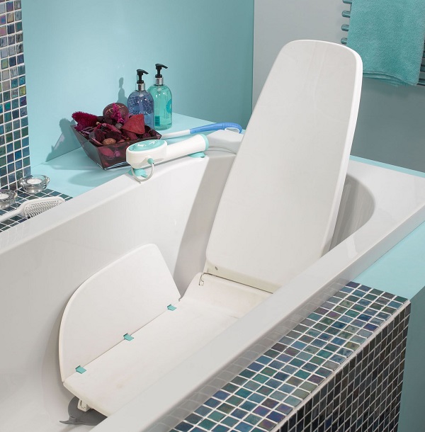 Aquila bathlift in reclined position