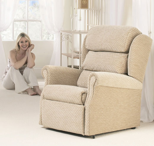 Primacare Brecon rise/recline chair